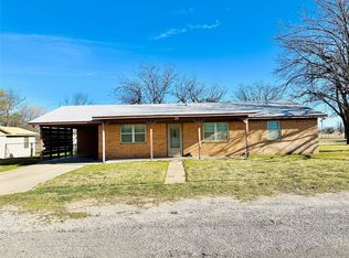 441 E 8th St, Cross Plains, TX 76443
