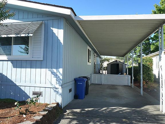 4th image of 1042 Capewood Lane