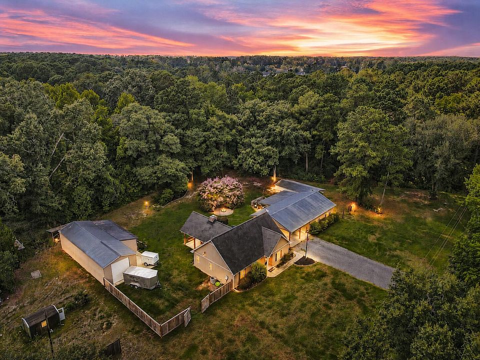 1st image of 135 Gilleys Ct