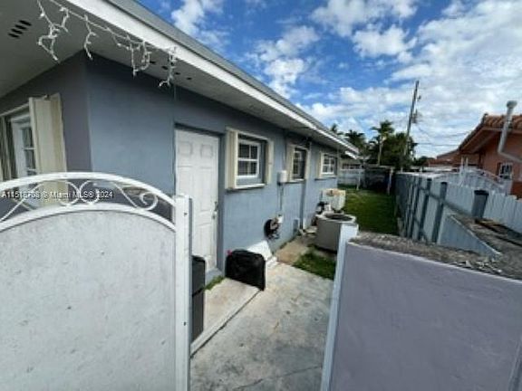 2nd image of 11125 NW 61st Ave