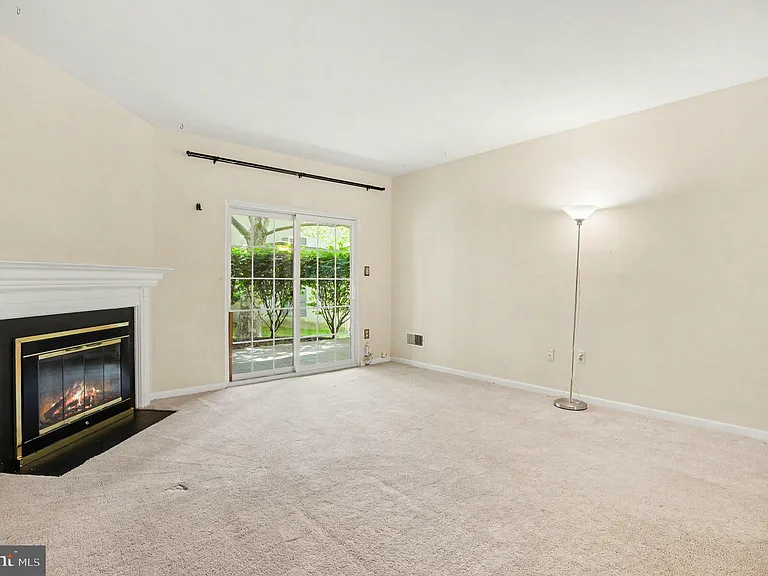 205 Valley Stream Ln #205 — Photo 13