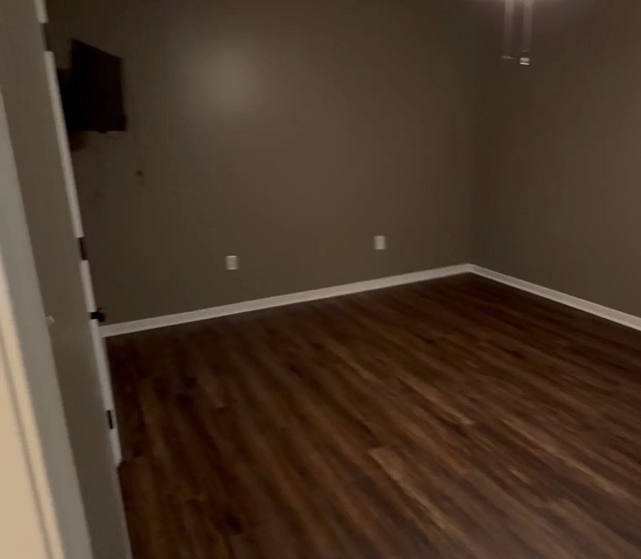 3 bed, 1056 sqft, $2,200 — Photo 1