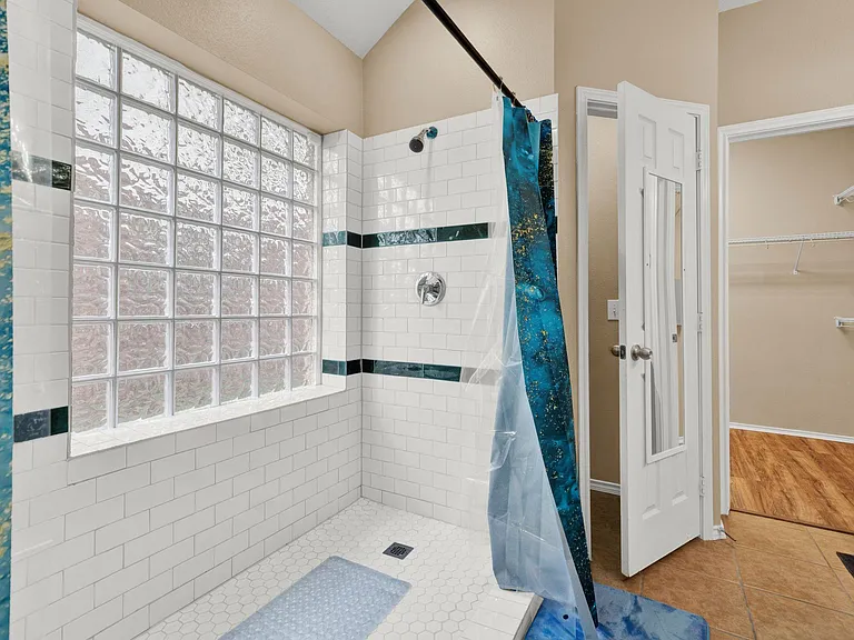Darby Brook Dr — Photo 8