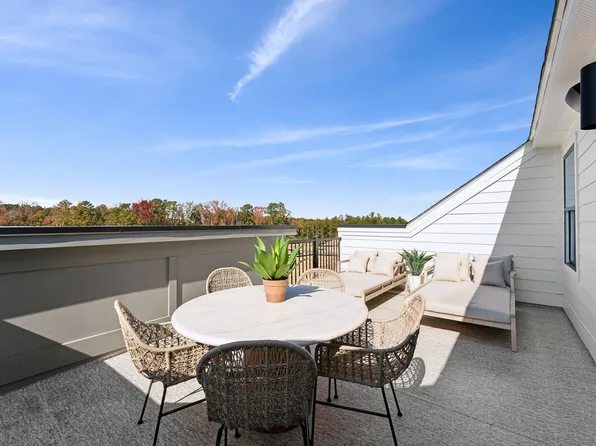 2908 Kempthorne Rd, Cary, NC 27519