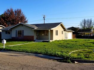1013 E Vandalia Ave, Porterville, CA