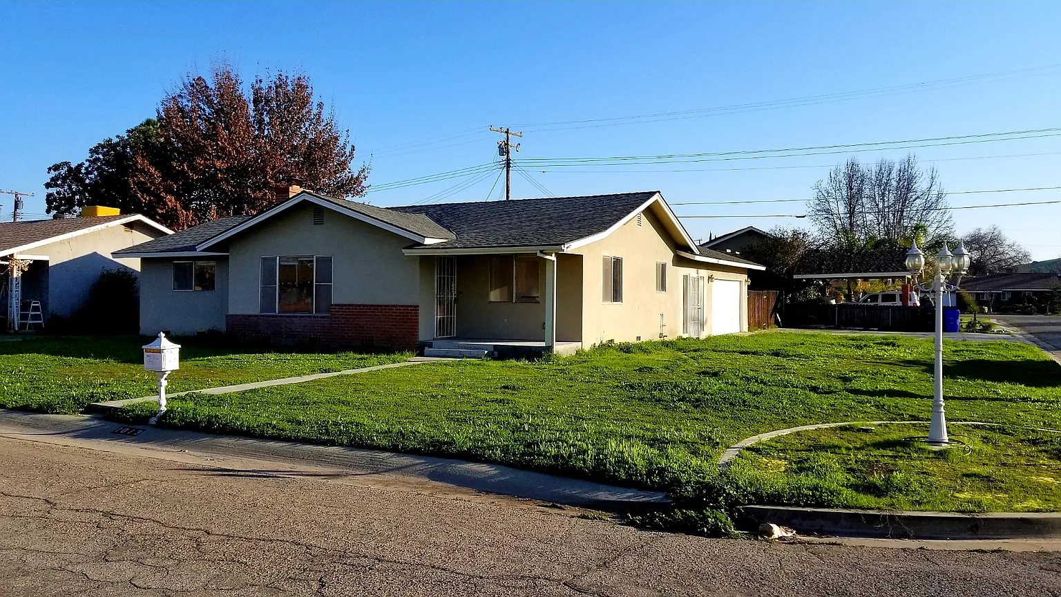 1013 Vandalia Ave photo 1