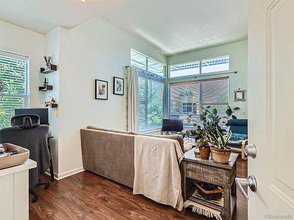 4th image of 2818 Syracuse Street #219