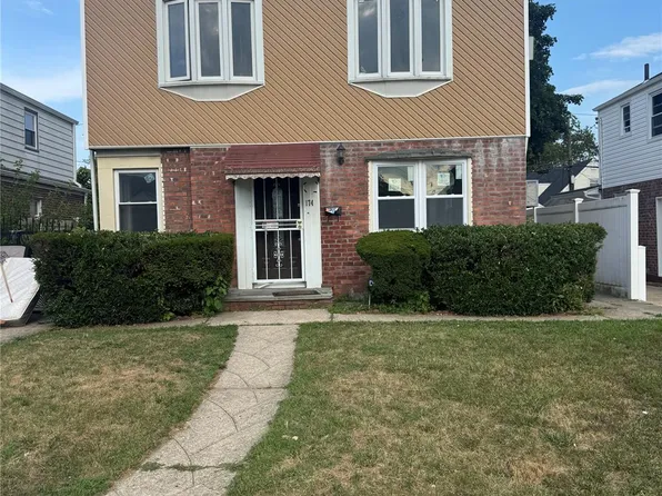 174 Wellington Road, Elmont, NY 11003
