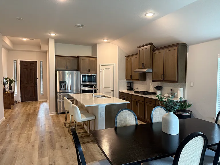 1072 Tara Ct — Photo 11