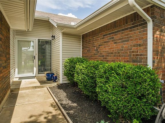 2nd image of 1713 Eagle Nest Dr