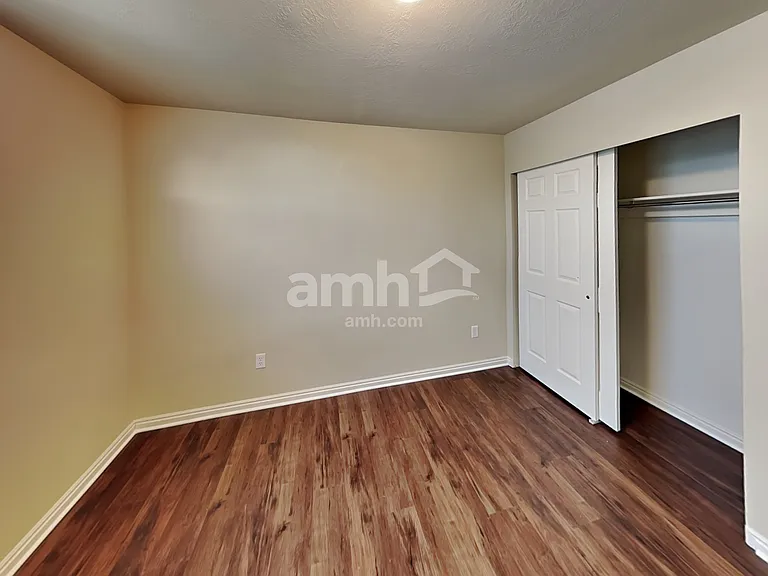 917 W Longleaf Dr — Photo 13