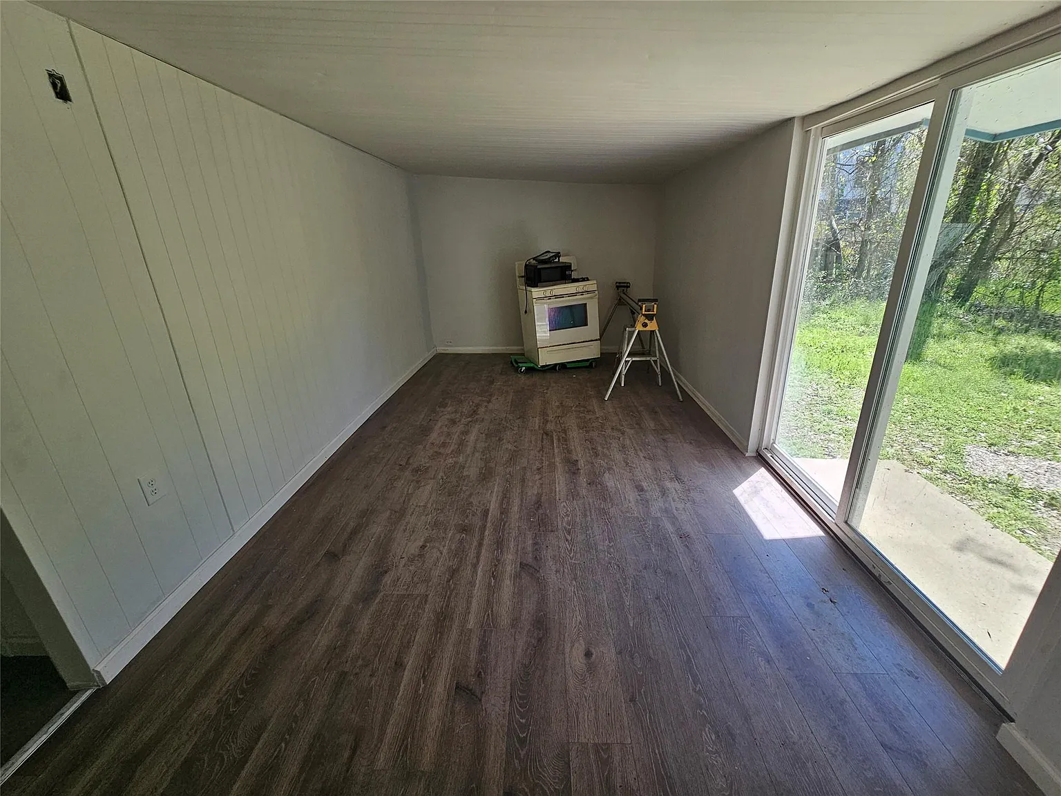 4 bed, 2.0 bath, 1800 sqft, $2,000 — Photo 4