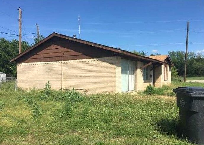 2nd image of 1701 Tucson Dr