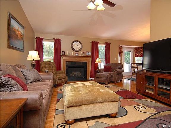 3rd image of 8014 Pinetop Dr