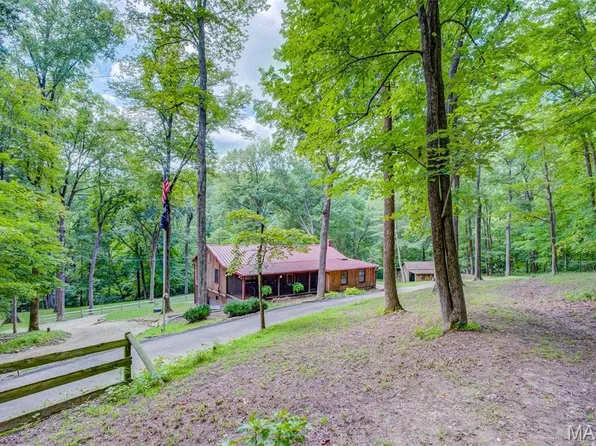 750 Wild Horse Valley Rd, Chesterfield, MO 63005