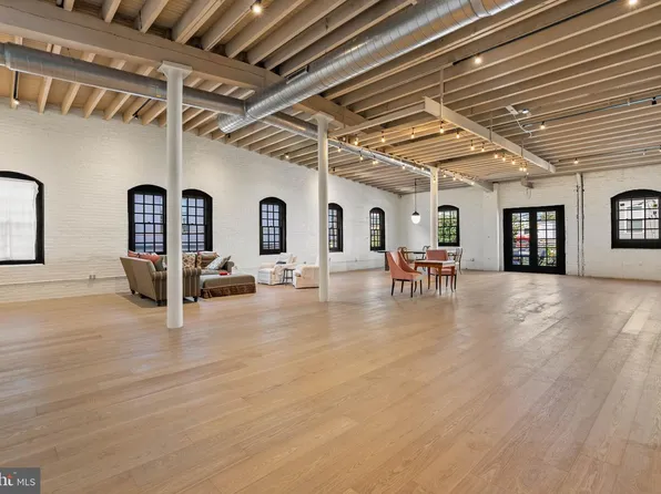 1521 N 31st St Suite 300, Philadelphia, PA 19121