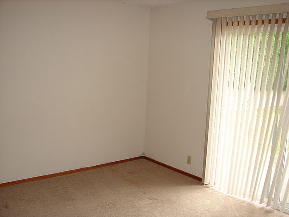5th image of 1600 Ash St