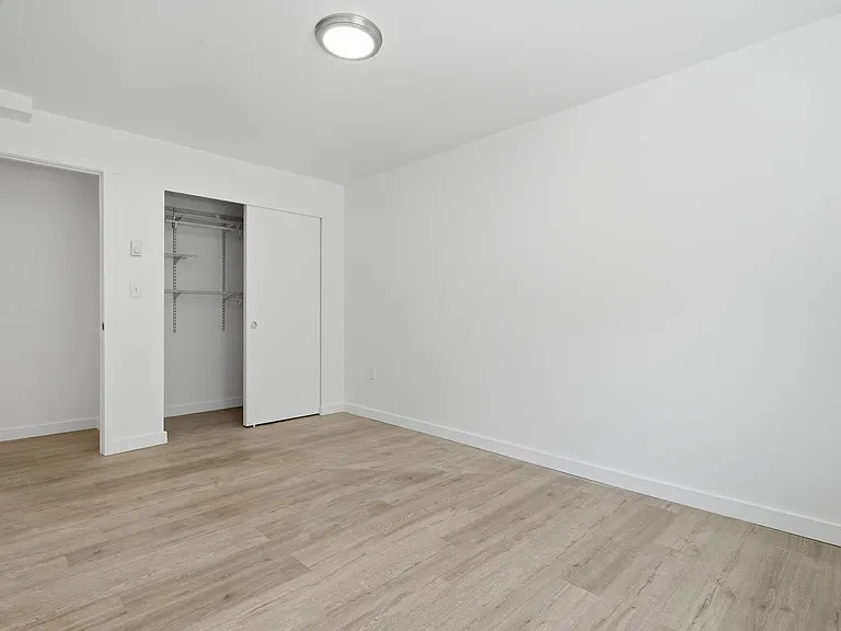 Loyal Heights Apartments — Photo 13