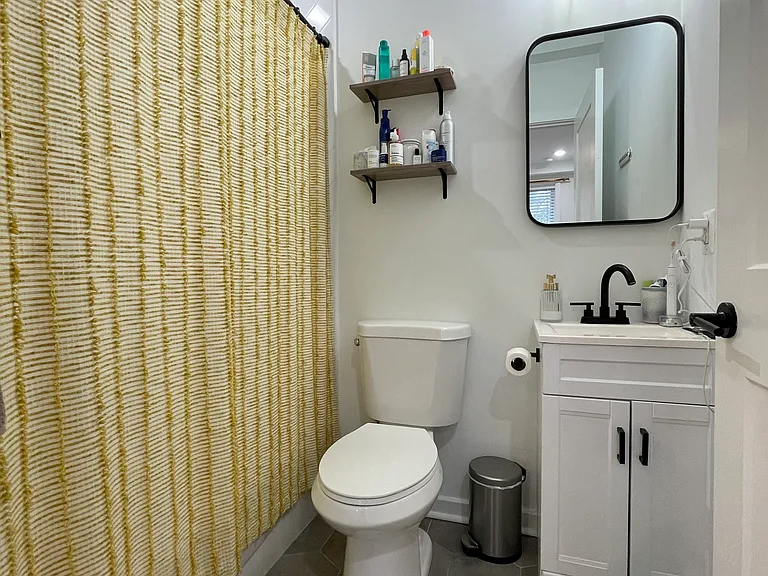 630 S 19th St #1R — Photo 8