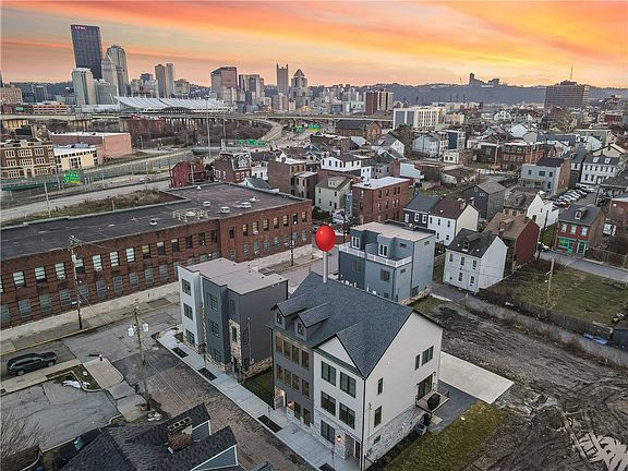 2nd image of 909 Rickenbach St