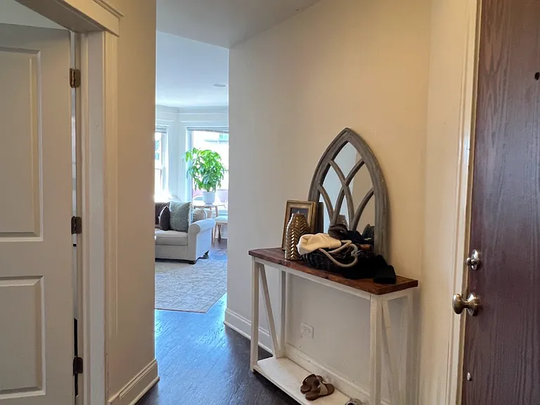 3647 N Wilton Ave #3 — Photo 7