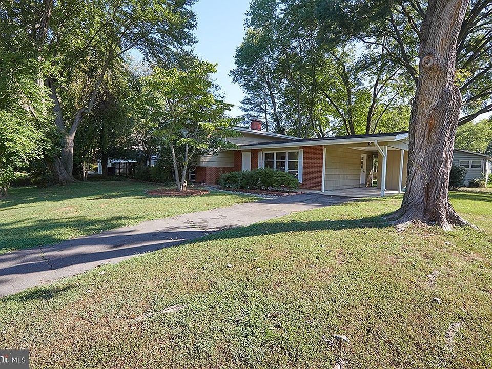 1st image of 7813 Oaklawn Dr