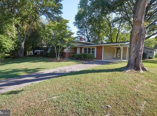 7813 Oaklawn Dr, Alexandria, VA 22306