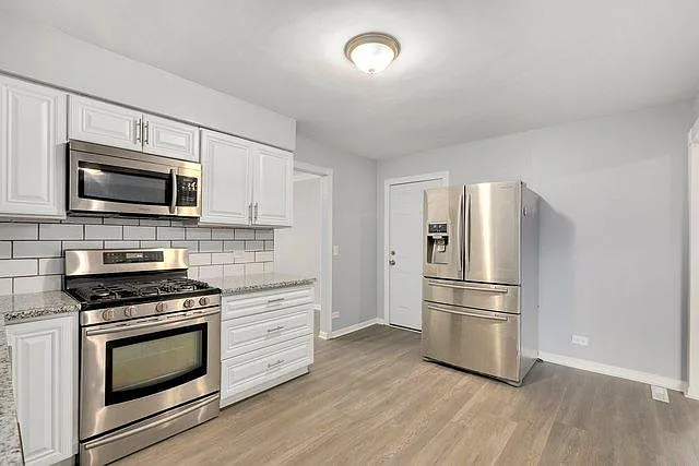 176 Plainview Dr — Photo 2