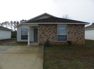 8935 Forest Oak Dr, Pensacola, FL 32506
