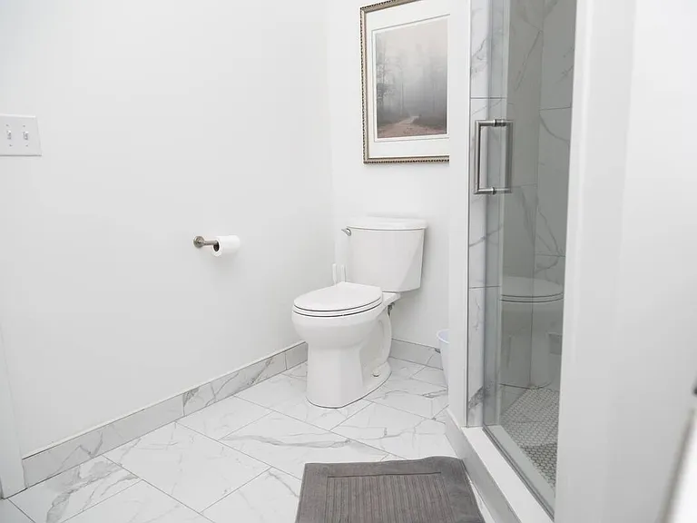 8431 Oakland Ave #1 — Photo 11