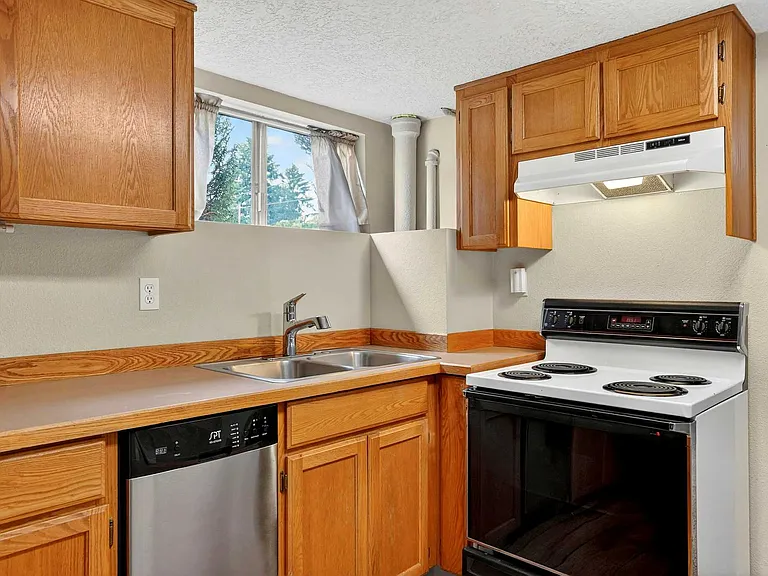 3234 SE Cesar E Chavez Blvd — Photo 17