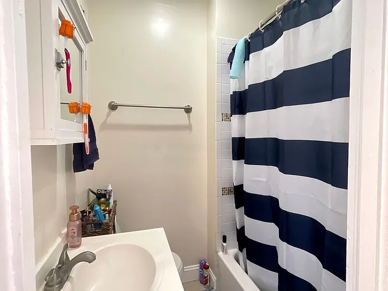 3312 Hamilton — Photo 11