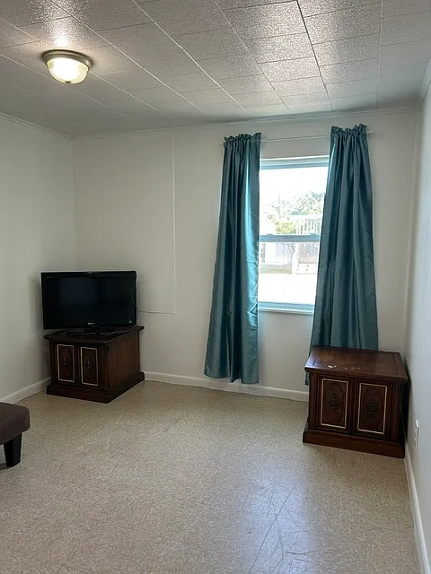 2 bed, 1200 sqft, $1,250 — Photo 3