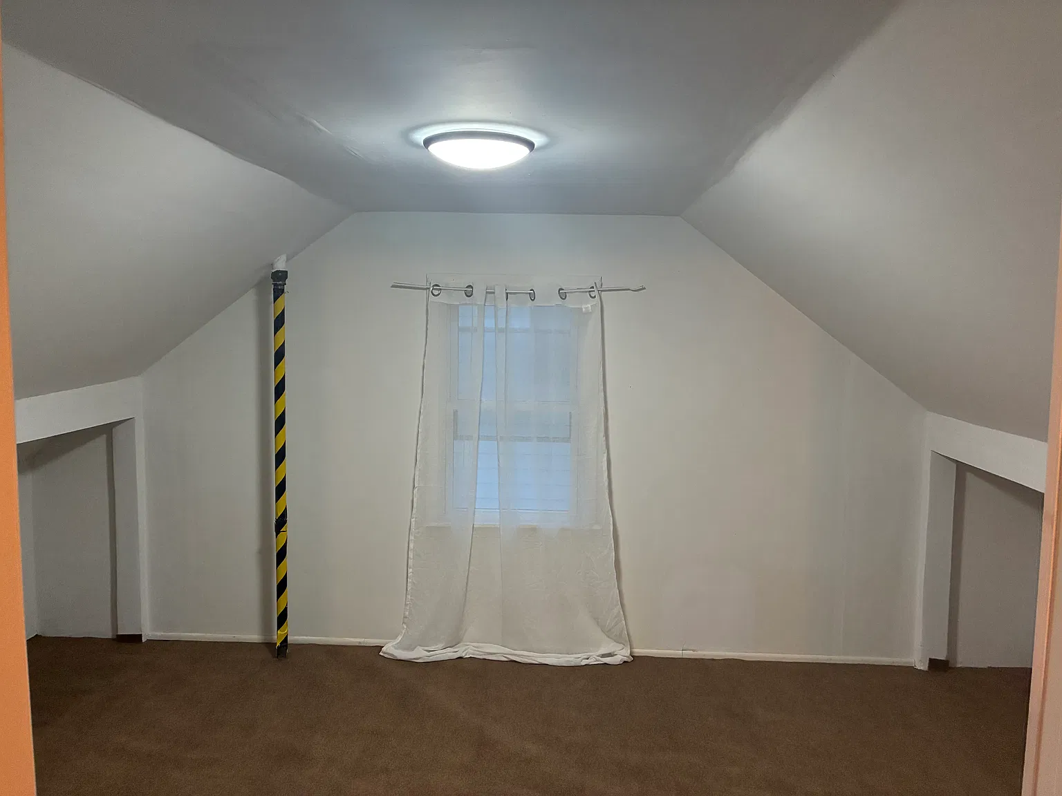 3 bed, $700 — Photo 1