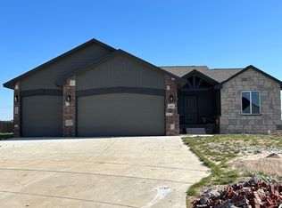 2413 E Velvet Leaf Ct, Andover, KS 67002