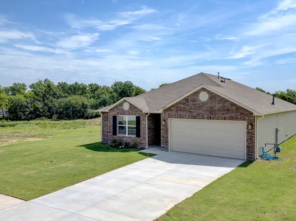 2006 S Lakin Ln, Claremore, OK 74019