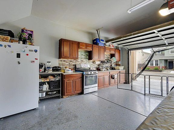 5th image of 157 Yorkshire Way