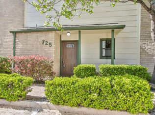 725 Worthshire St, Houston, TX 77008