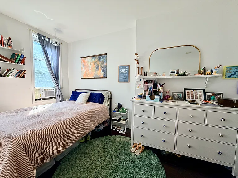 262 Irving Ave #2R — Photo 11
