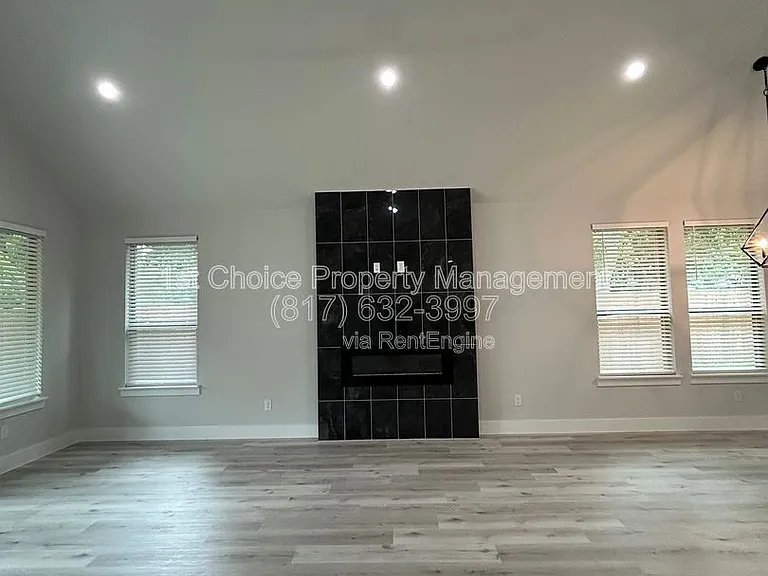 1609 Sharon St — Photo 14