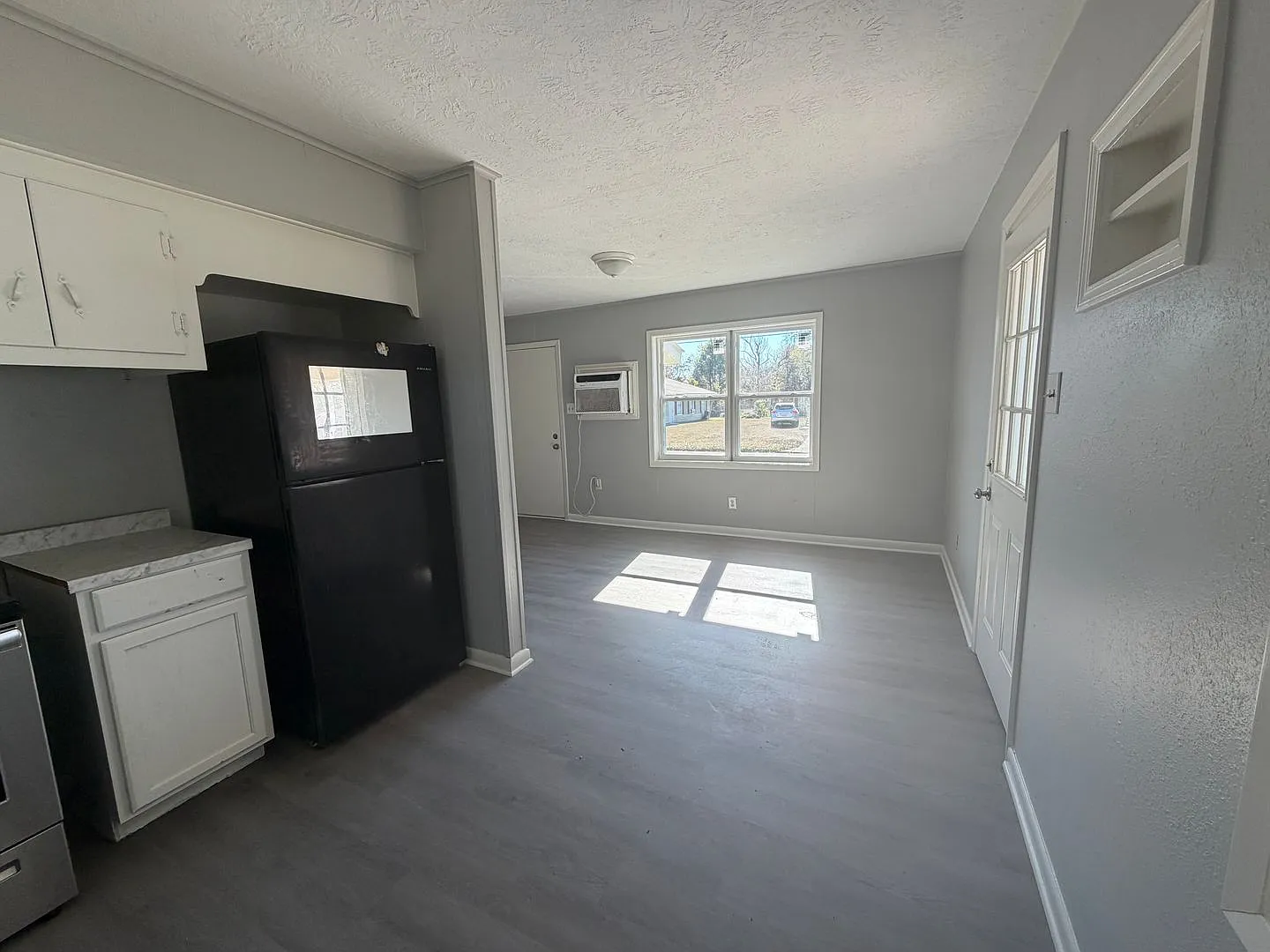 3b/2b home available — Photo 3