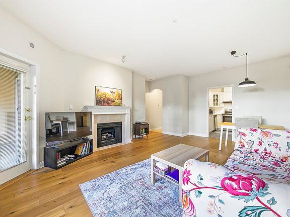 5th image of 5735 Hampton Pl #105