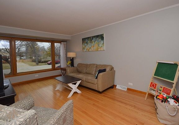 3rd image of 4221 Adeline Dr