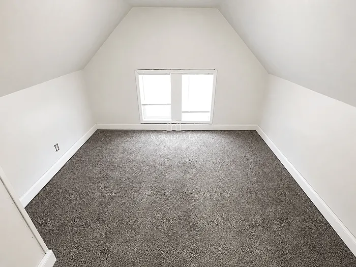 885 Brown St — Photo 17