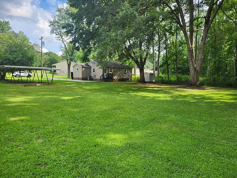 145 Crestview Dr — Photo 13