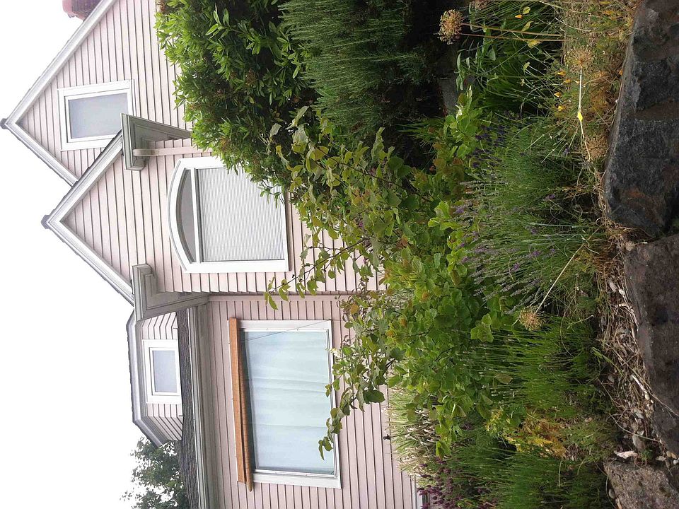 2nd image of 6828 17th Ave NE