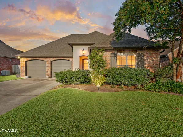 123 Gatesmere Ct, Lafayette, LA 70508