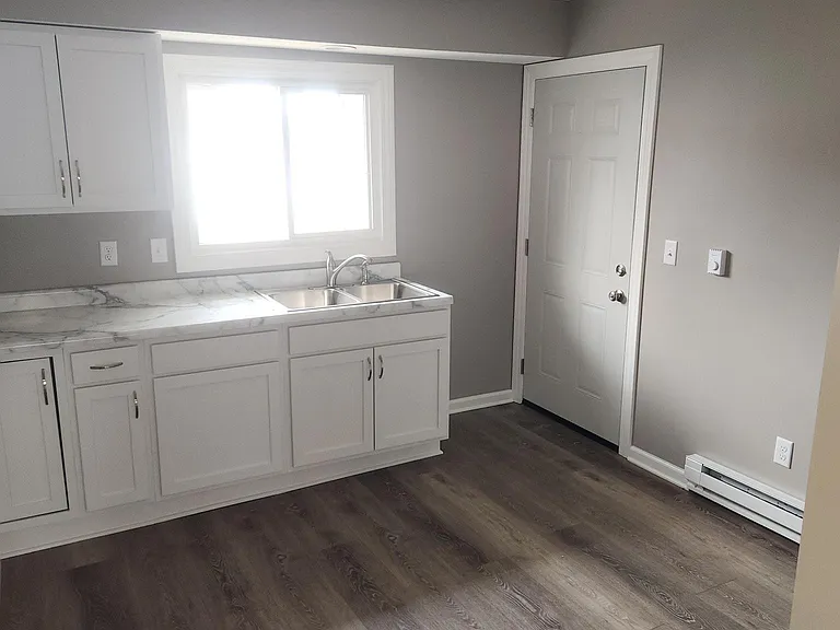 407 Davenport St #1 — Photo 5