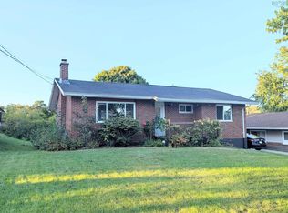 7 Muriel Ave, Dartmouth, NS B2W 2E4