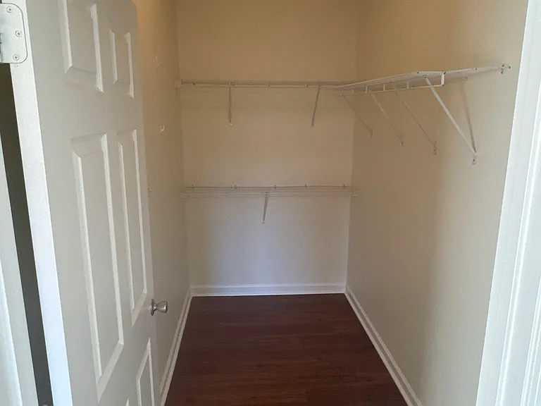 100 Vista Lake Dr #307 — Photo 2